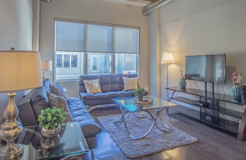 SoNo Apartment | 70 m² Apartment ∙ 1 bedroom ∙ 3 guests