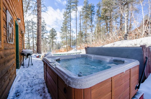 Lead Cabin | 73 m² Cabin ∙ 2 bedrooms ∙ 4 guests