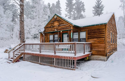 Lead Cabin | 73 m² Cabin ∙ 2 bedrooms ∙ 4 guests