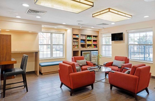 Mount Laurel Hotel | 750 m² Hotel ∙ 127 guests