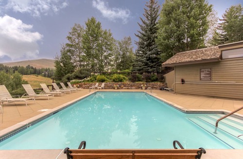 Elkhorn Village Condo | 79 m² Condo ∙ 2 bedrooms ∙ 5 guests