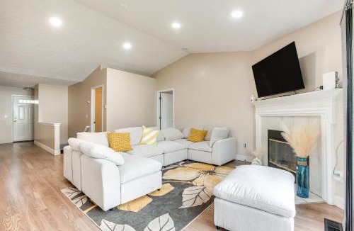 Columbus House | 8 Mi to Downtown Pet-Friendly Columbus Home