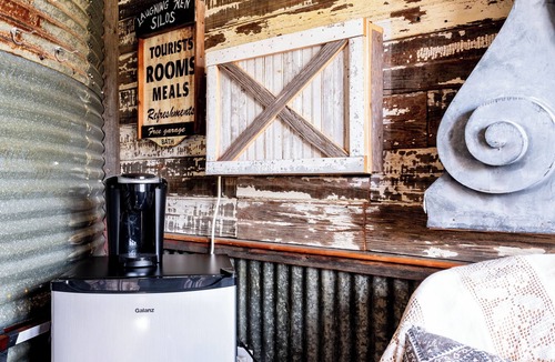 La Grange Cottage | 8 Minutes from Round Top! Your Silo-Bration Destination StoneHENge Silo #2