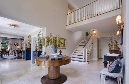 Needham House | 836 m² House ∙ 5 bedrooms ∙ 11 guests
