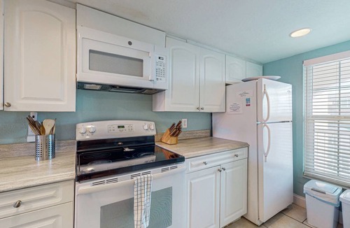 Point East Condo | 85 m² Condo ∙ 2 bedrooms ∙ 5 guests