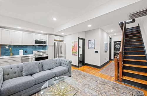 Shaw Apartment | 8BR DC Mansion · Sleeps 28 · Reunions & Retreats