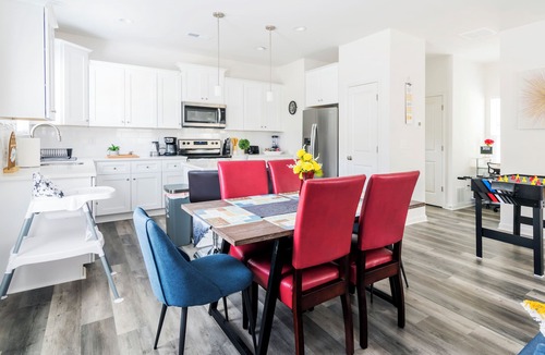 Charlotte House | 8BR Near Southend/Uptown w/GameRoom/HotTubs/Fenced