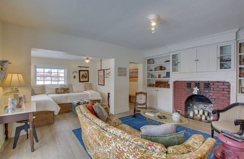 Albion Cottage | 94 m² Cabin ∙ 2 bedrooms ∙ 6 guests