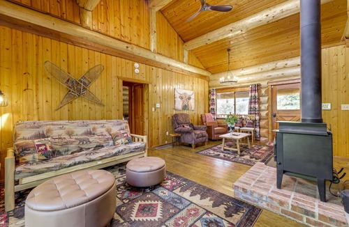 Arlington Heights House | 97 m² House ∙ 2 bedrooms ∙ 4 guests
