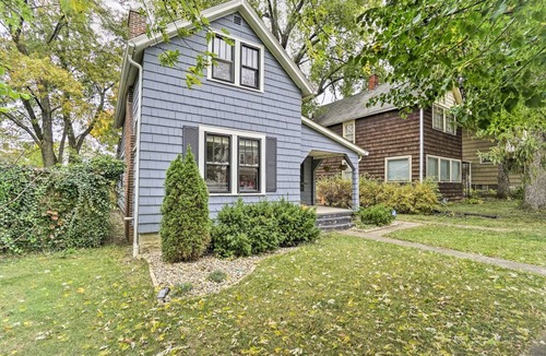 Clintonville House | 97 m² House ∙ 2 bedrooms ∙ 4 guests
