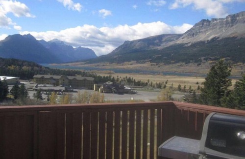 St. Mary Cottage | A 2 bedroom Cottage with breathtaking views of Glacier National Park