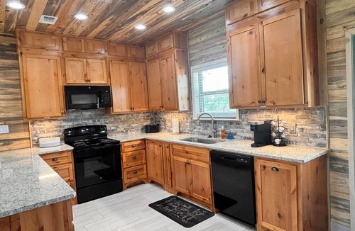 Rio Frio Cabin | A cozy 2 bed 2 bath cabin In Leakey Tx on 140 Acres with 2,000 FT of River Front