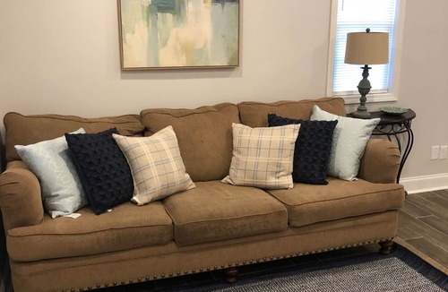 Corinth House | A Cozy Cottage close to everything !!