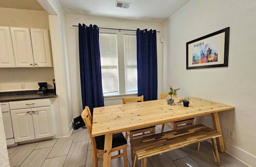 Vollintine-Evergreen House | A cute fully furnished place to stay in Memphis