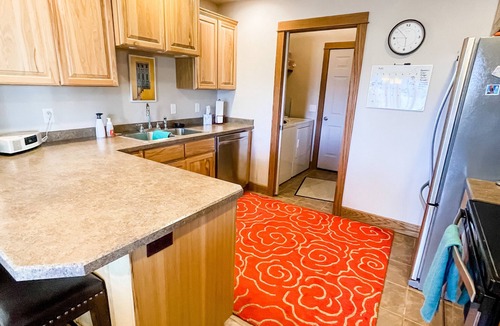 Livingston House | A Glimpse of the Paradise