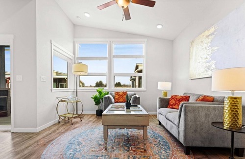 Boise Villa | A park-like setting in this BRAND NEW build near the river