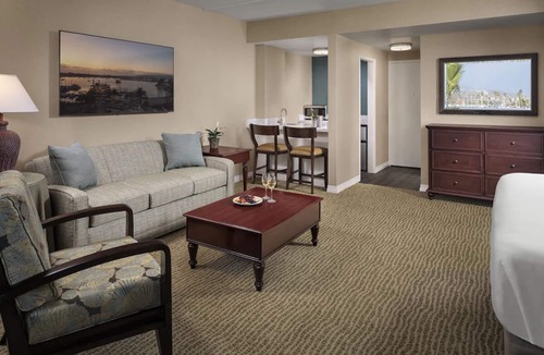 Central Mission Beach Hostel | A Place to Reconnect! Pet-friendly Property w/Outdoor Pool, Free Parking