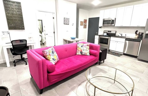 West Poplar Apartment | A Place to relax near Temple and The MET