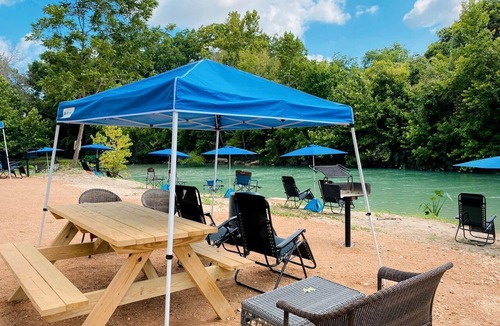 Prairie Lea RV Rental | A Son's Amazing Riverside in Kingsbury, TX