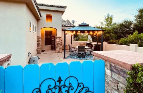 La Verkin House | A super variety of games, golf carts, & unique decor near Zion National Park!
