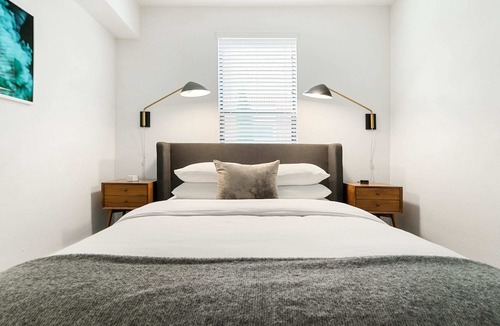 Montrose Apartment | Abode | Montrose | 2-Bedroom