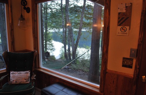 Columbia Falls Cabin | Absolutely Fantastic Lake Front Cabin Near West Glacier National Park