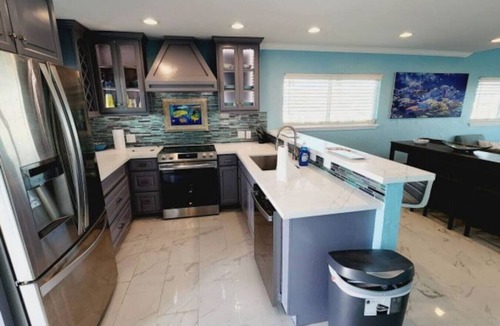 Acapulco Village Apartment | Acapulco Beach House (Upstairs)
