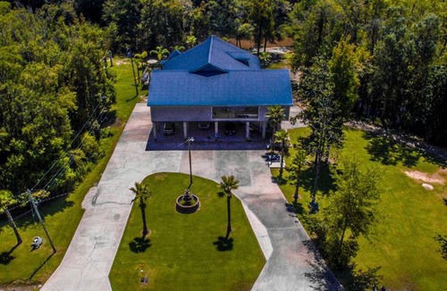 Biloxi Other | Accommodation ∙ 6 bedrooms ∙ 27 guests