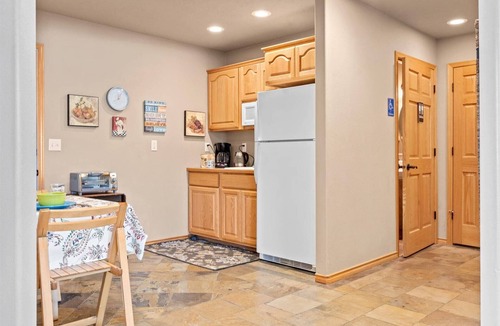 Hayden Condo | ADA Home with Cozy Fireplace, Close to Silverwood, Restaurants & Hayden Lake!
