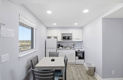 Bostroms Lower Ormond Beach Apartment | ADA Oceanfront Studio | Games, Pool & Picnic Area