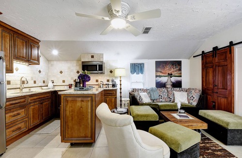 King William House | Adams Guest Full House, King Williams Area, Southtown