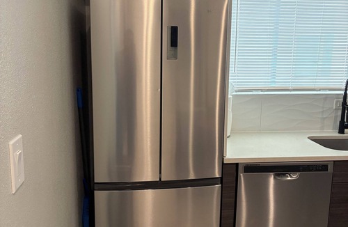 Knox - Henderson Apartment | Adorable 1-bedroom apartment with AC in vibrant Dallas