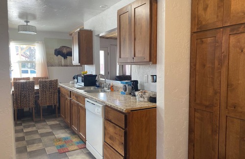 Otto House | Adorable 4 Bedroom Getaway