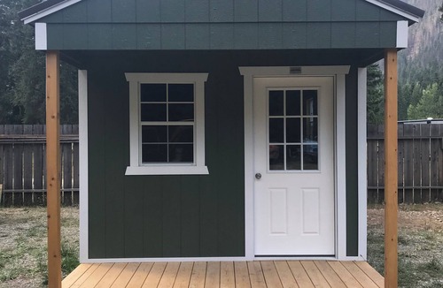 Kellogg Cabin | Adorable CDA River Cabins, Centrally Located!
