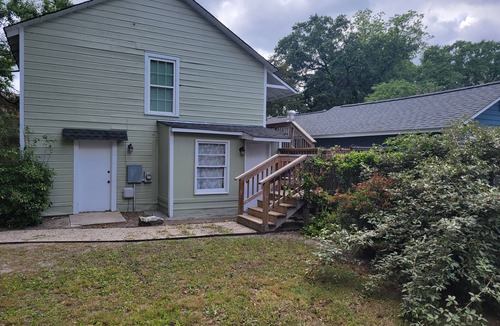 Lumberton Cottage | Adorable cottage in lovely gated property on beautiful Elm lined main street
