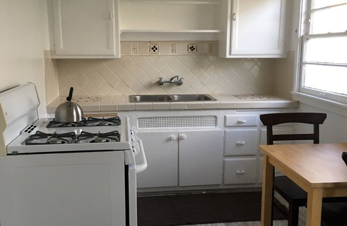 Faircrest Heights Cottage | Adorable Garden Cottage ~ A Lovely Escape with Private Gated Gardens