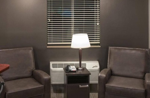 Kalispell Hotel | Adventure Awaits: Room with Kitchen Near Montana Landmarks!