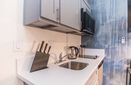 Downtown Los Angeles Apartment | Affordable Cozy Quite Tidy Studio Near USC Village
