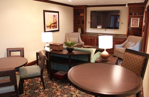 Indianapolis Apartment | Air-Conditioned Studio | Free Breakfast, Pool Access + Business Center On-Site