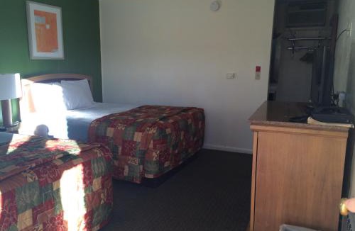 Sheridan Hotel | Alamo Motel