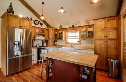Whitefish House | ALL MONTUCKY GUEST RANCH! Adjacent State Land Explore, Bike, Relax, Privacy