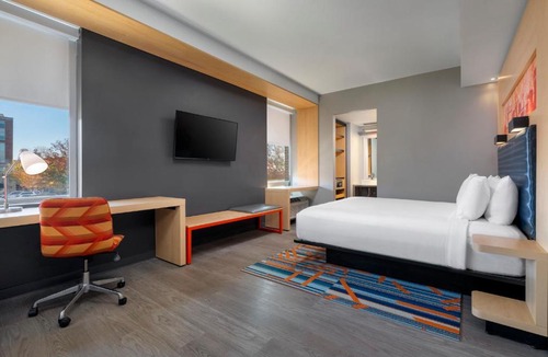 The Vista Hotel | Aloft by Marriott Columbia Downtown