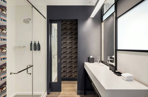 Downtown Wilmington Hotel | Aloft by Marriott Wilmington at Coastline Center