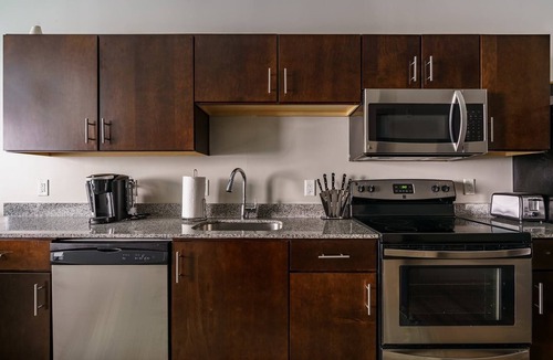 Uptown District Apartment | Amazing Apartment in the Heart of Downtown