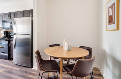 North Burnet Apartment | Amazing Domain 1BR w/Gym, Pool & W/D, nr restaurants, by Blueground