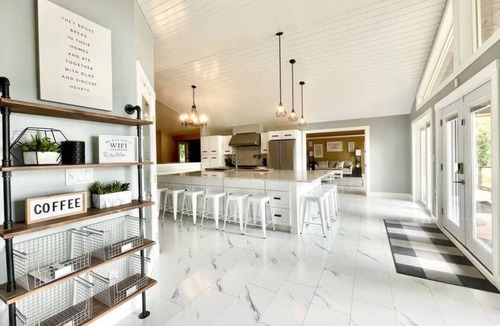 Bigfork House | Amazing Flathead River Location Gunner River Lodge
