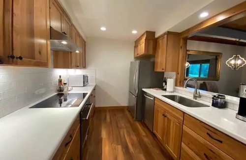 Graeagle House | Amazing Golf Course and Mountain Views