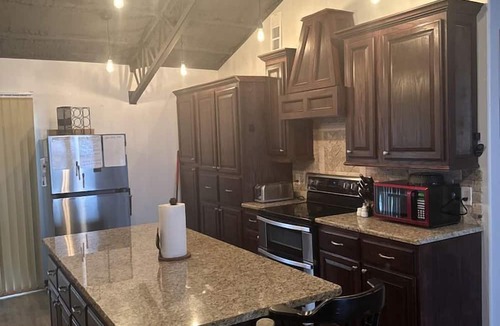 Cookson House | Amazing Loft Rental with Incredible Amenities for a Fun-Filled Family Getaway near Tenkiller Ferry Lake in Oklahoma