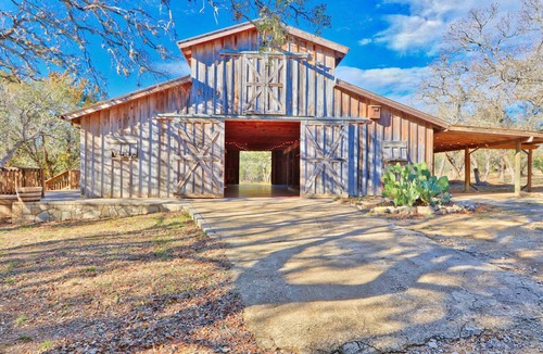 Wimberley House | Amazing Ranch Sleeps 42 Plus! Located On 75 Acres With A Pool And Barn