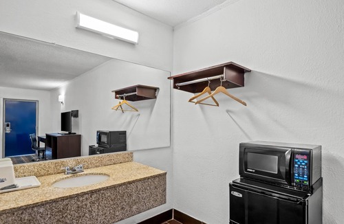 North Chesterfield Hotel | Americas Best Value Inn Richmond VA Midlothian Turnpike